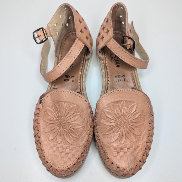 Macarena Collection tan leather Huarache sandals tan die cut sunflower size 8 - Picture 1 of 9